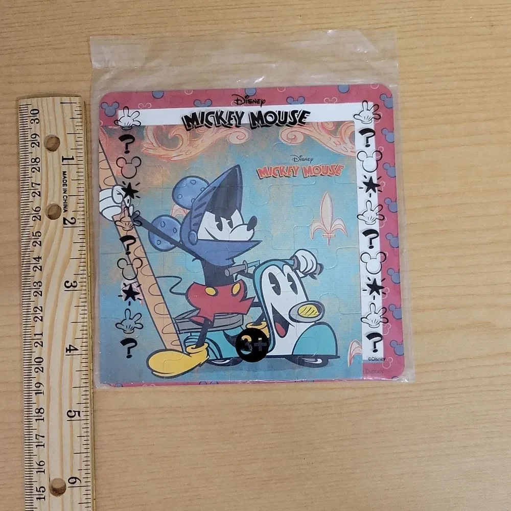 Mickey Mouse Disney bundle - Picture 5 of 16